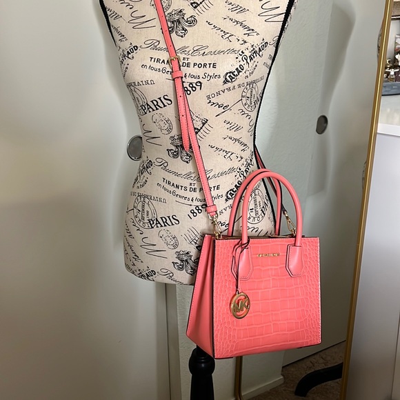 MK Mercer (Medium) Handbag - Picture 2 of 5